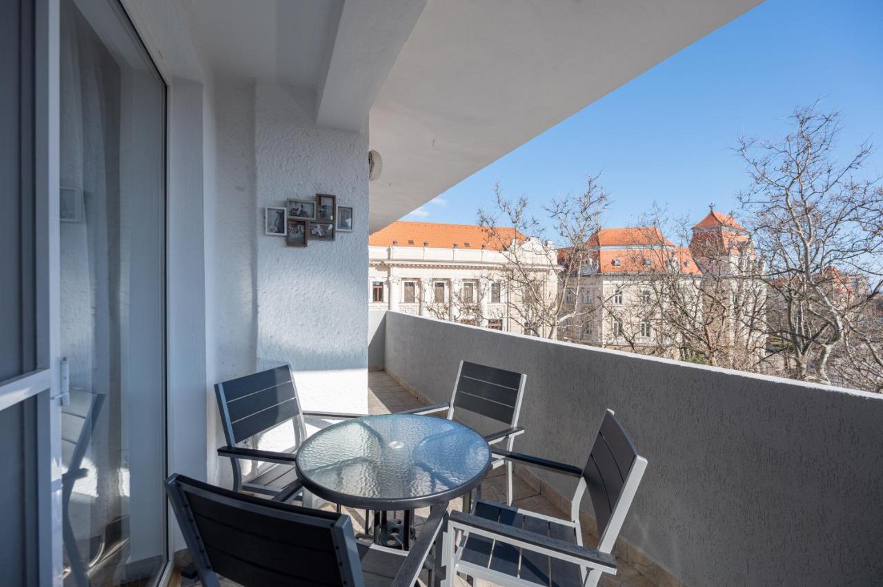 Haga Flat Apartment Oradea Luaran gambar